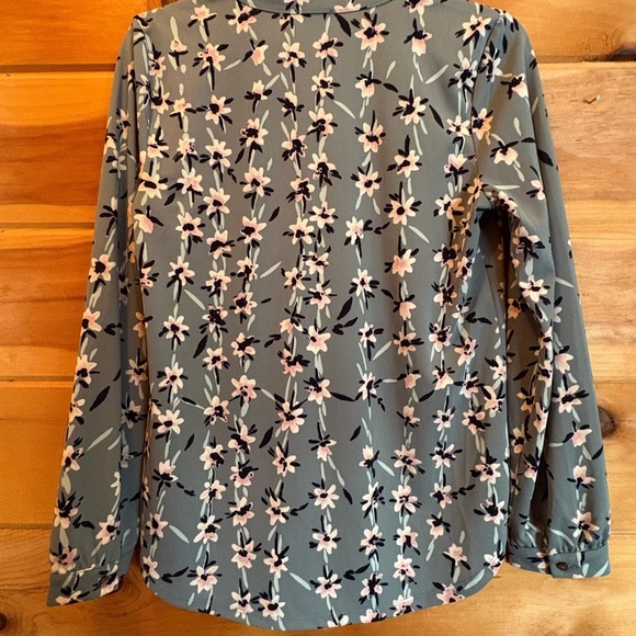 Ann Taylor Floral V-Neck Blouse Size S - Picture 8 of 10